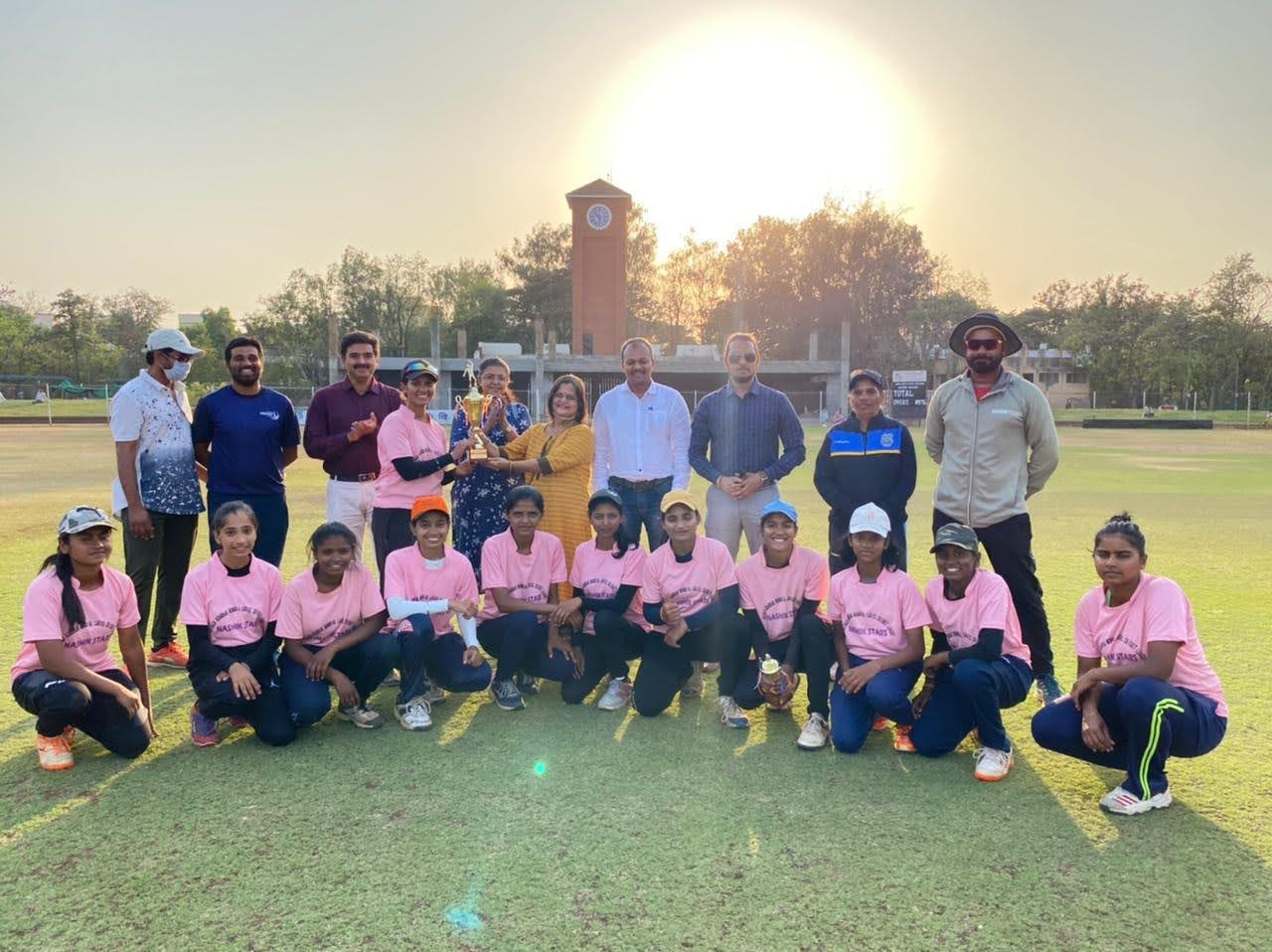 Team with DM Memorial Trophy